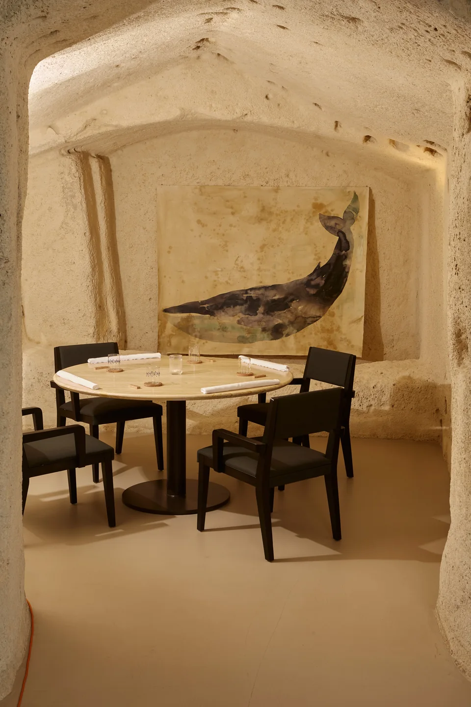 La sala di Artema negli ambienti in pietra di Vetera Matera