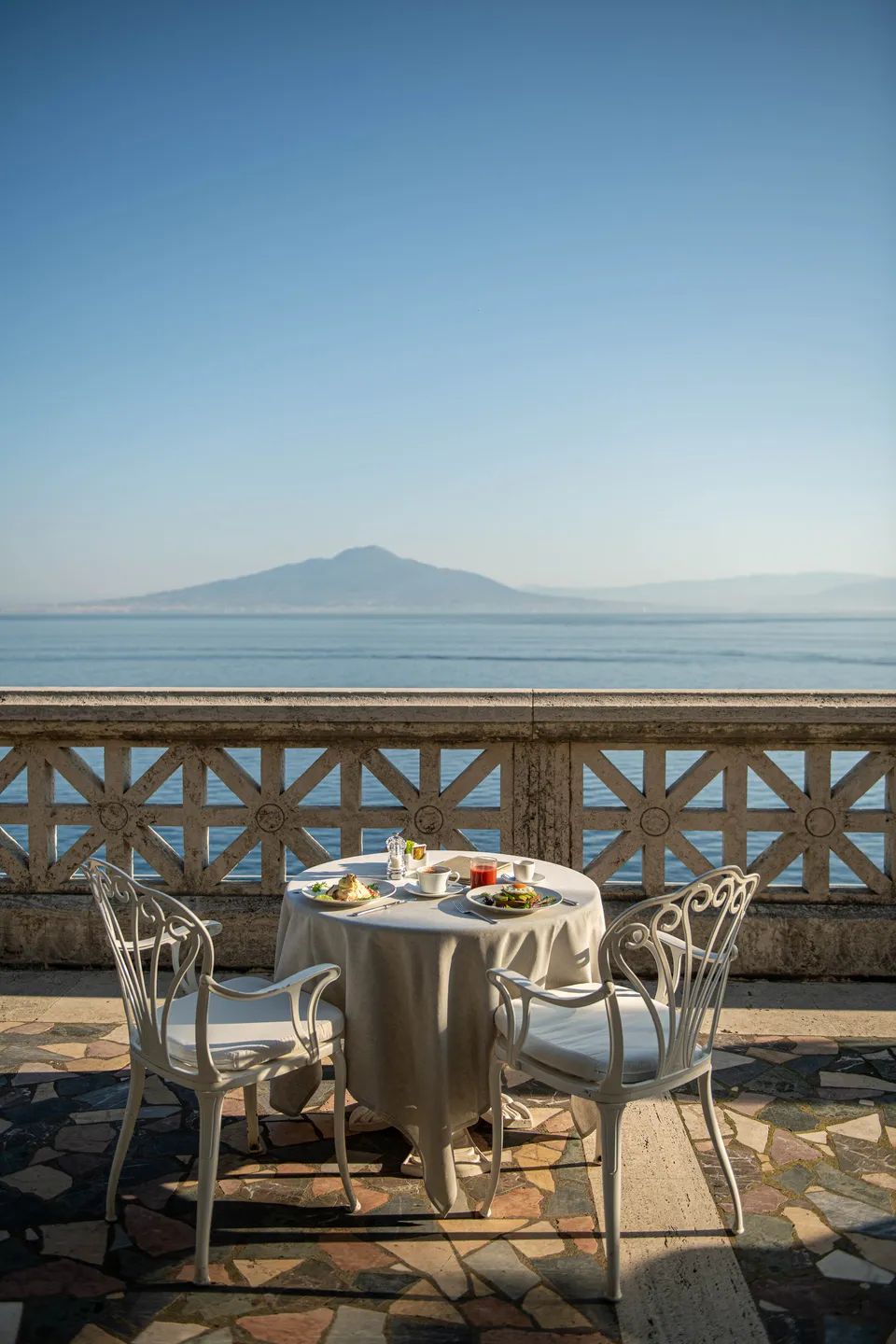 Bellevue Syrene — Colazione sulla terrazza vista mare