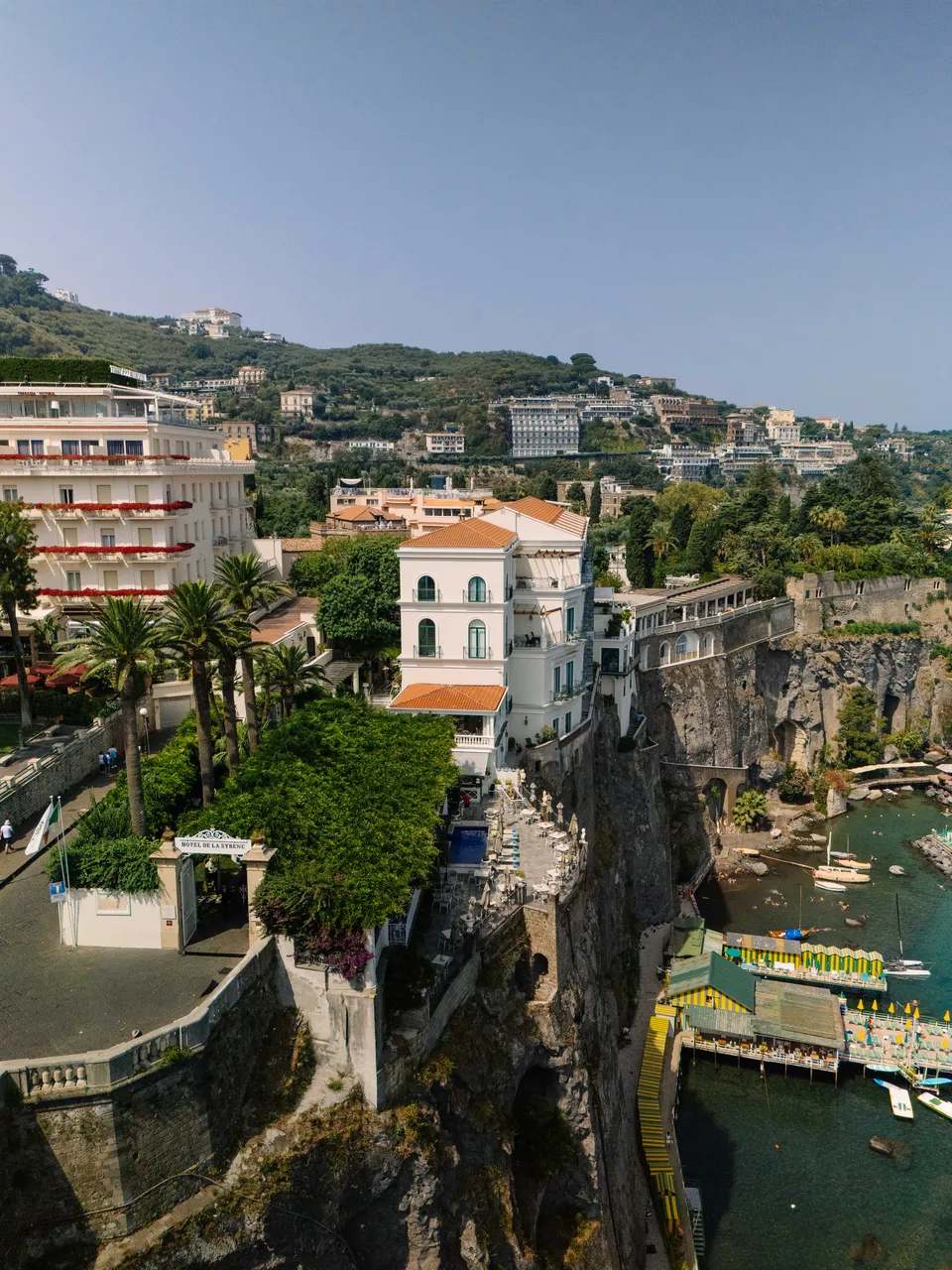 Bellevue Syrene — Bellevue Syrene e la costa di Sorrento
