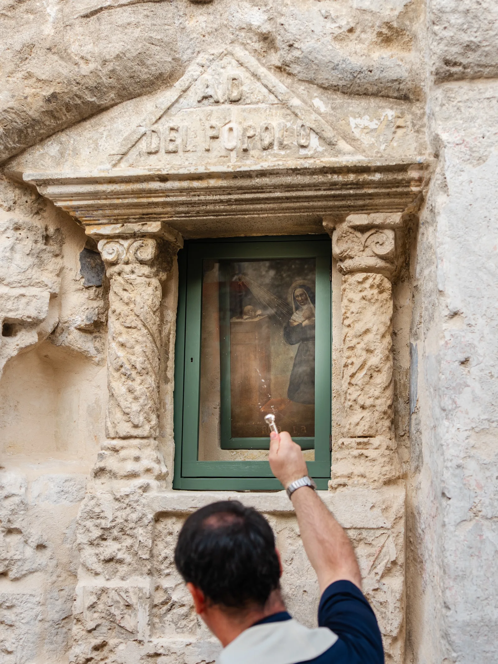 Vetera Matera restituisce al rione l’edicola di Santa Rita · VETERA